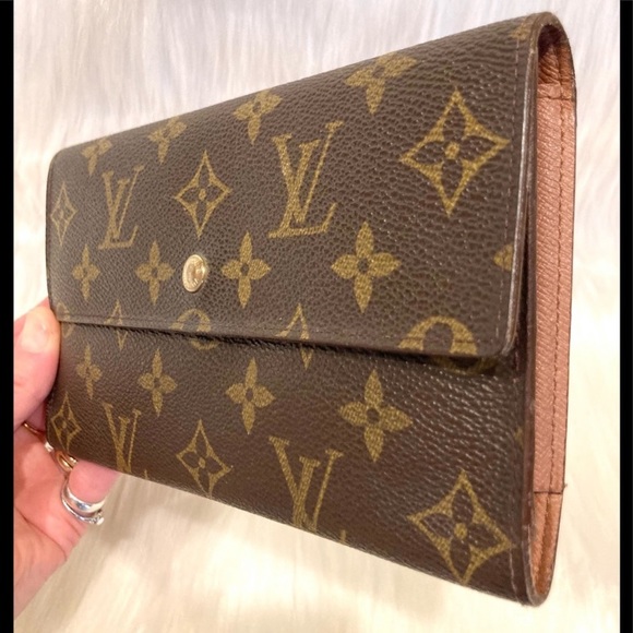 EXCELLENT CONDITION! Authentic Louis Vuitton Sarah Wallet  #5.6v SP 0016 - Picture 4 of 9